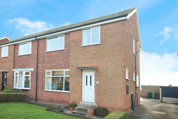 3 Bedroom Semi Detached House For Sale In Langdale Road, Woodlesford, Leeds, LS26
