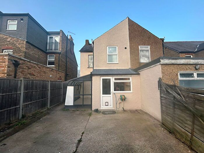 4 Bedroom Semi Detached House To Rent In Danesbury Road, Feltham, TW13