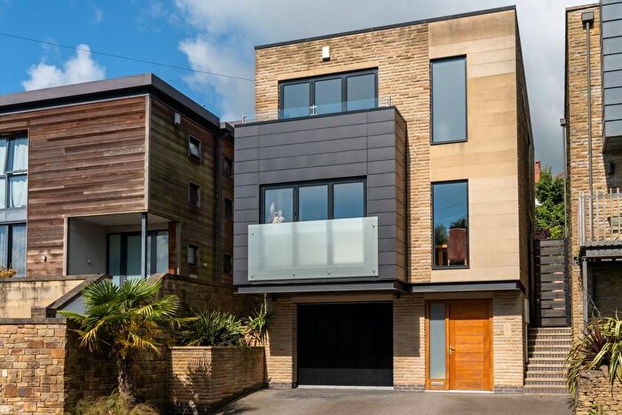 4 Bedroom Detached House For Sale In Darwin Lane, Sheffield, S10