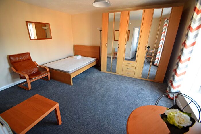 Studio To Rent In Abbeyfields Close, London, NW10