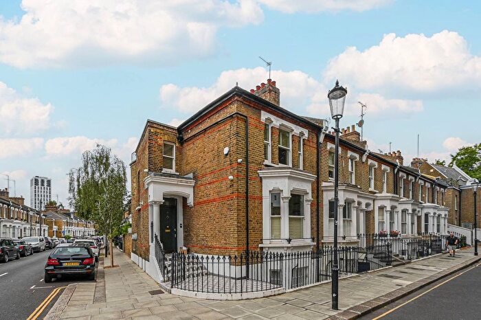 4 Bedroom Property For Sale In Ashburnham Road, Chelsea, London, SW10