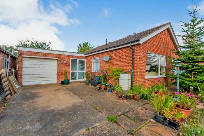3 Bedroom Detached Bungalow For Sale In Kirkdale Close, Leasingham, Sleaford, NG34