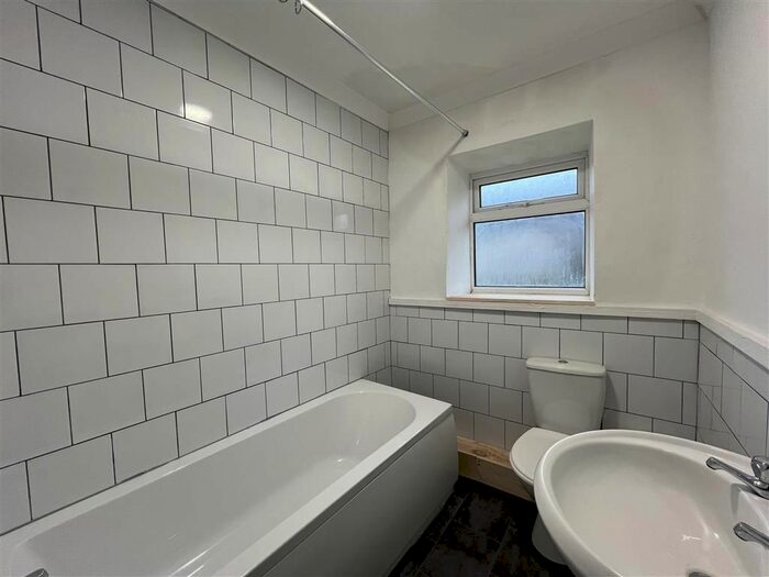 2 Bedroom Property To Rent In West End, Penclawdd, Swansea, SA4