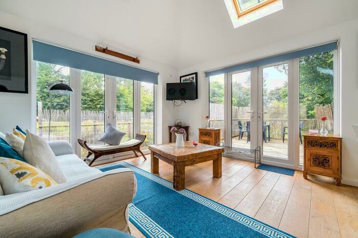 2 Bedroom Detached Bungalow To Rent In Gallowstree Common, South Oxfordshire, RG4