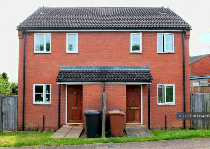 2 Bedroom Semi-Detached House To Rent In Glebe Road, Hertford, SG14
