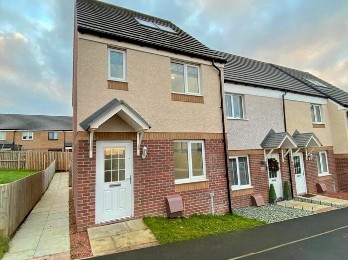 3 Bedroom End Of Terrace House To Rent In Aquitania Crescent, Larkhall, ML9