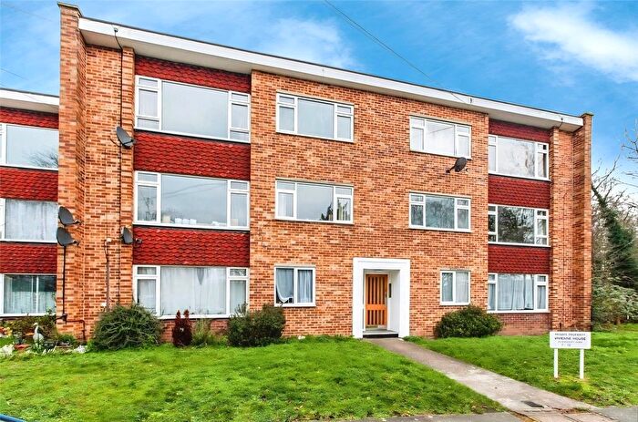 2 Bedroom Flat To Rent In Budebury Road, Staines-Upon-Thames, Surrey, TW18
