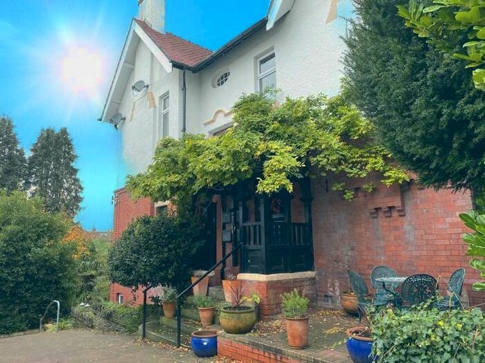 2 Bedroom Flat To Rent In Palace Road, Cardiff, CF5