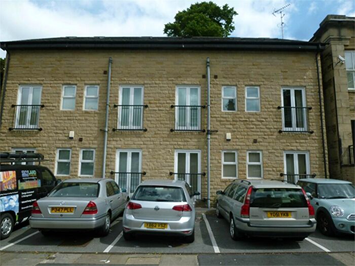 2 Bedroom Apartment To Rent In Melbourne House, Melbourne Place, Bradford, West Yorkshire, BD5