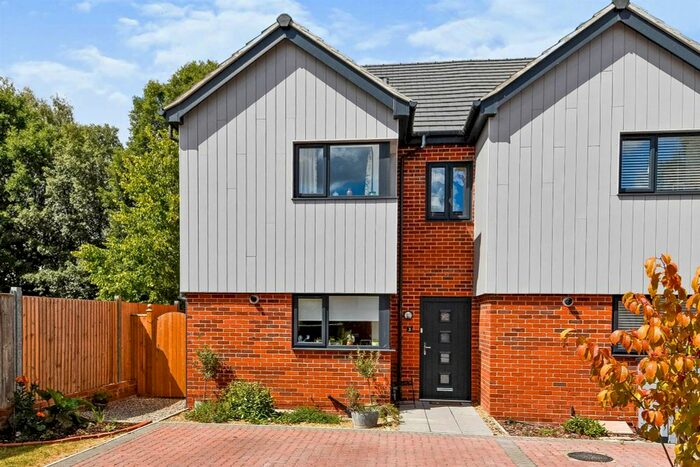 3 Bedroom End Of Terrace House For Sale In Gale Gardens, Aylsham, Norwich, NR11