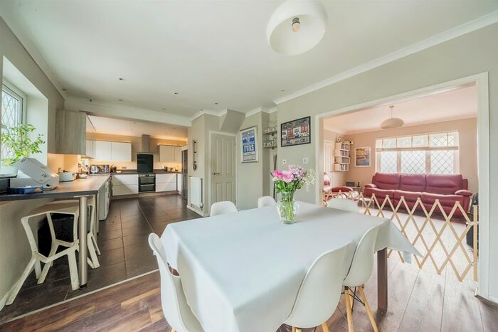 4 Bedroom Semi-Detached House For Sale In Lower Icknield Way, Marsworth, Tring, HP23