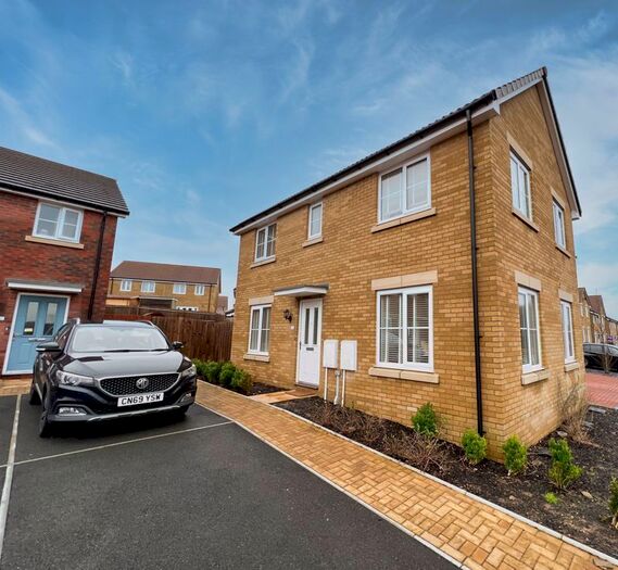 3 Bedroom Detached House For Sale In Heol Mathews, Coity, Bridgend, CF35