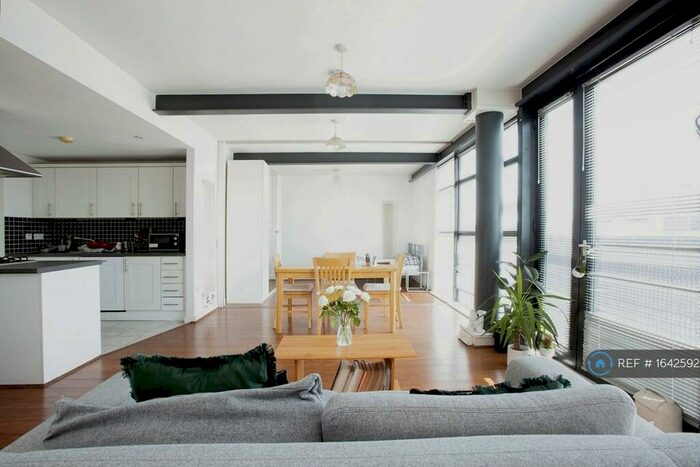 3 Bedroom Flat To Rent In Channelsea Road, London, E15