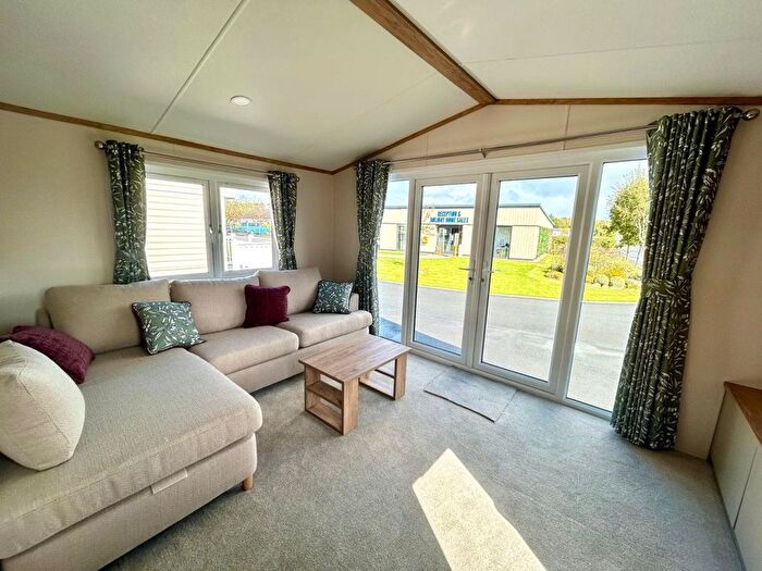 2 Bedroom Park Home For Sale In Brentspool, Kilkhampton, Bude, EX23