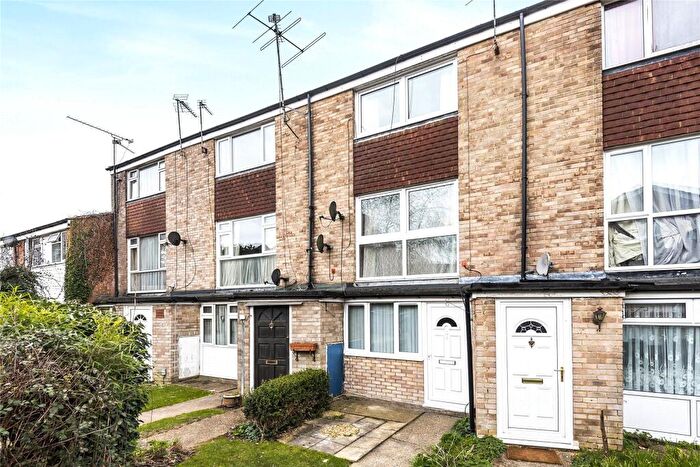 2 Bedroom Maisonette To Rent In Hillbrow, Reading, Berkshire, RG2