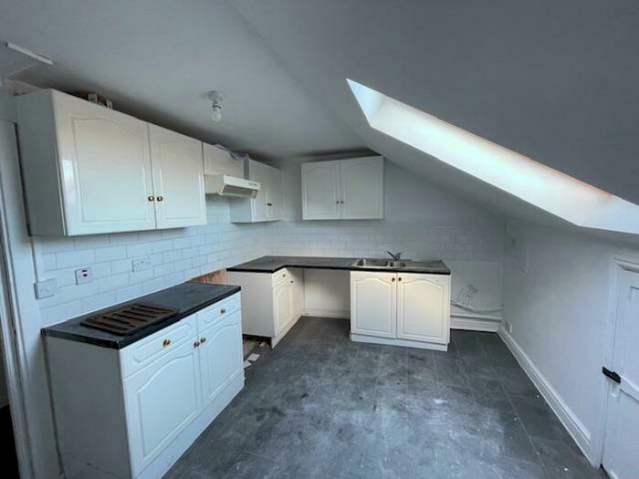 3 Bedroom Flat To Rent In Beverley Road, Hull, HU5