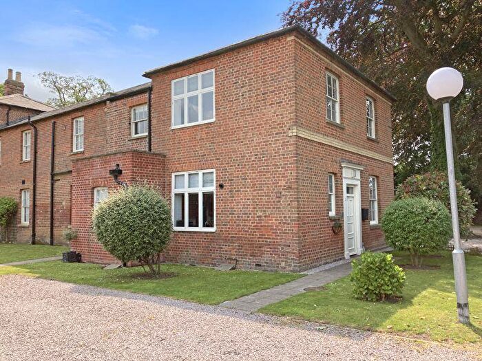 2 Bedroom End Of Terrace House For Sale In Orchard Park, Spalding, PE12