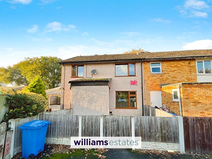 4 Bedroom Semi Detached House For Sale In Clawdd Poncen, Corwen, LL21