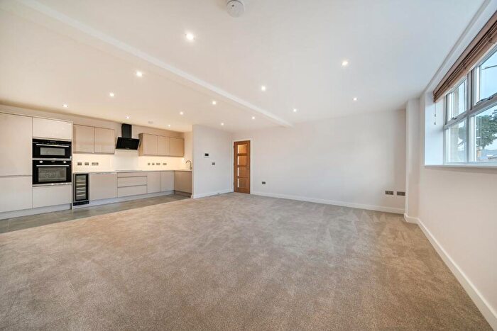 1 Bedroom Flat To Rent In Lidget Hill, Pudsey, LS28