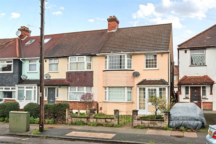 4 Bedroom End Terrace House For Sale In Sherwood Park Road, Mitcham, CR4