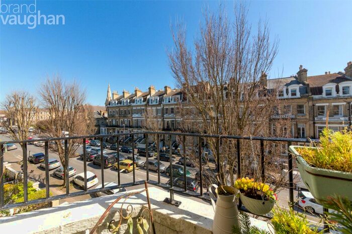 1 Bedroom Flat For Sale In First Avenue, Hove, BN3