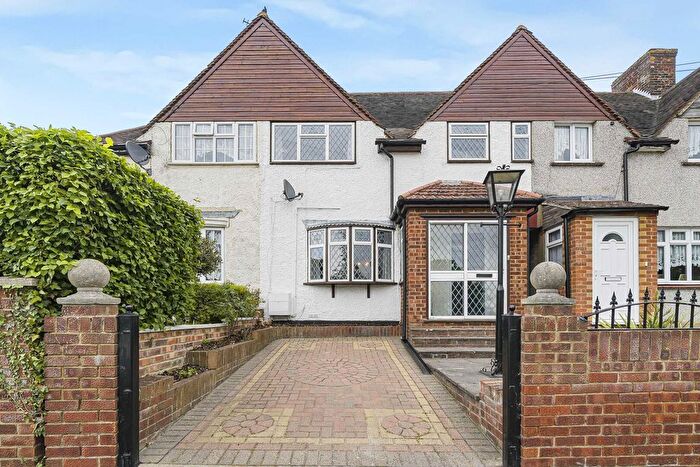 3 Bedroom Property For Sale In Hill Rise, Dartford, DA2