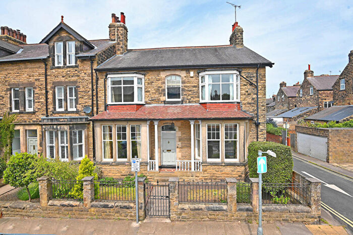 4 Bedroom Town House For Sale In Dragon Avenue, Harrogate, HG1