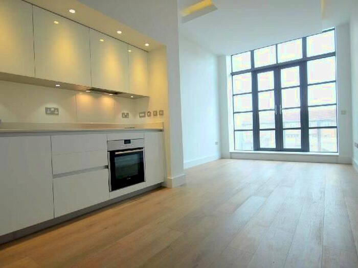 2 Bedroom Flat To Rent In Chatham Place, London, E9