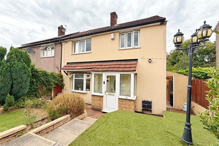 3 Bedroom Semi-Detached House For Sale In Platting Grove, Ashton-under-Lyne, Greater Manchester, OL7