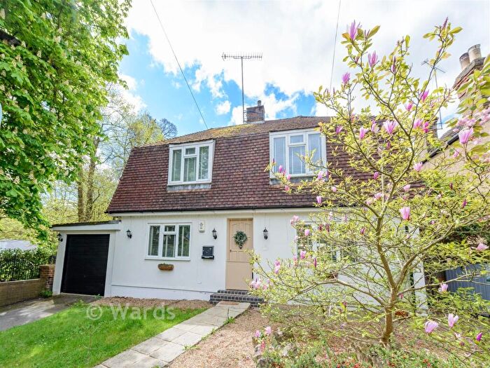 4 Bedroom Detached House For Sale In London Road, Farningham, Kent, DA4