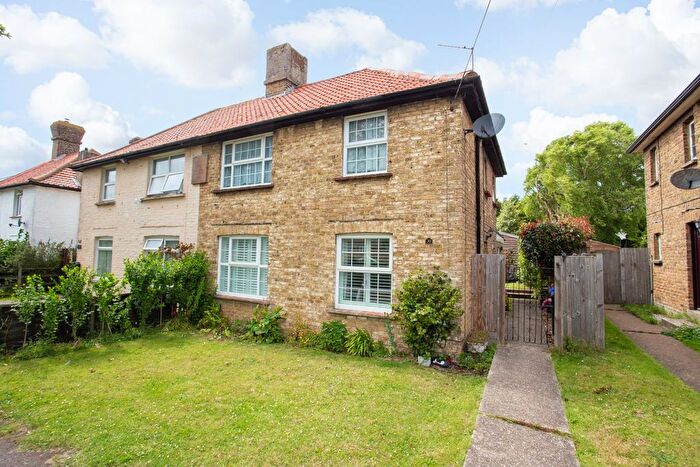 3 Bedroom Semi-detached House For Sale In Chequer Lane, Ash, Canterbury, Kent, CT3