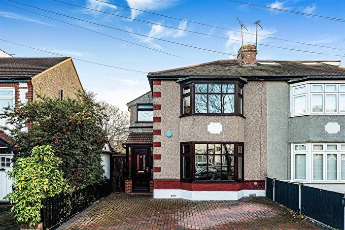 3 Bedroom Semi-Detached House For Sale In Elmfield Road, London, E4