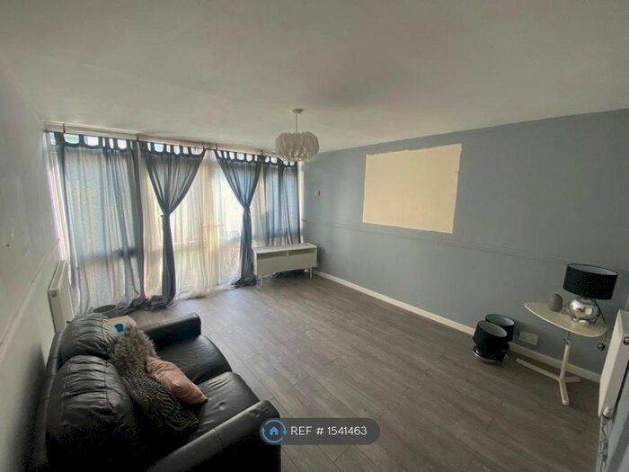 2 Bedroom Terraced House To Rent In London, London, SW2