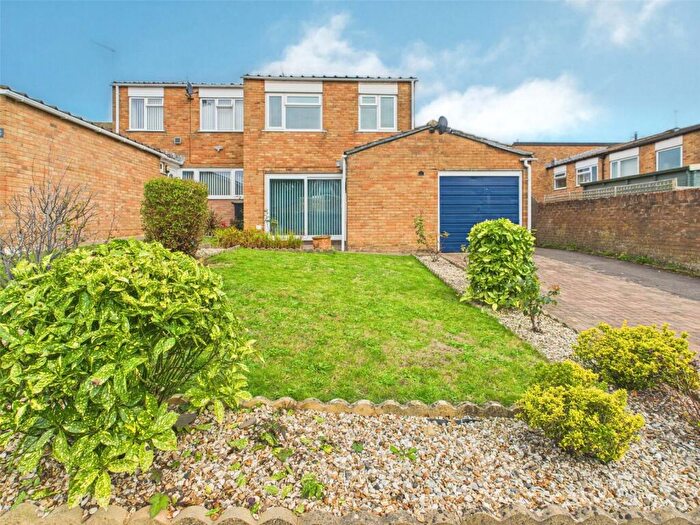 3 Bedroom End Of Terrace House For Sale In Cedar Close, Bulwark, Chepstow, Monmouthshire, NP16