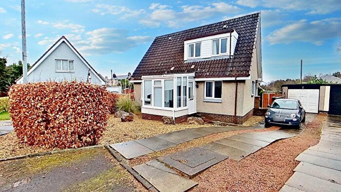 3 Bedroom Detached House For Sale In Queen's Avenue, Broxburn, EH52