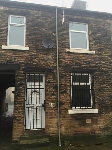 2 Bedroom Terraced House To Rent In Dirkhill Road, Bradford, BD7