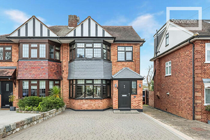 4 Bedroom Semi Detached House For Sale In Stewards Close, Epping, CM16