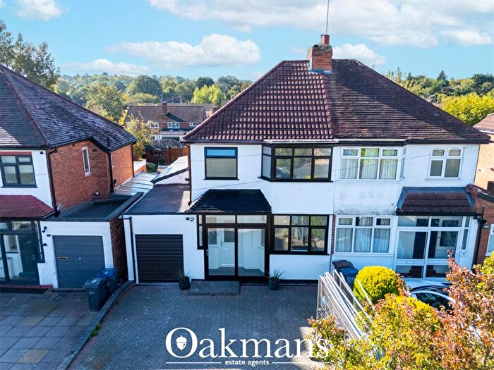 3 Bedroom Semi-Detached House For Sale In Weymoor Road, Birmingham, West Midlands, B17
