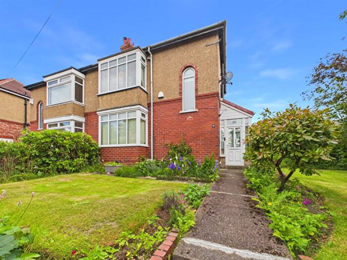 3 Bedroom Semi Detached House For Sale In Calderwood Crescent, Low Fell, Gateshead, NE9