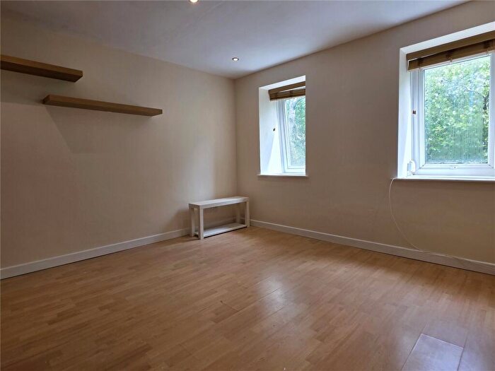 2 Bedroom Apartment To Rent In Lucknow Road, Nottingham, NG3