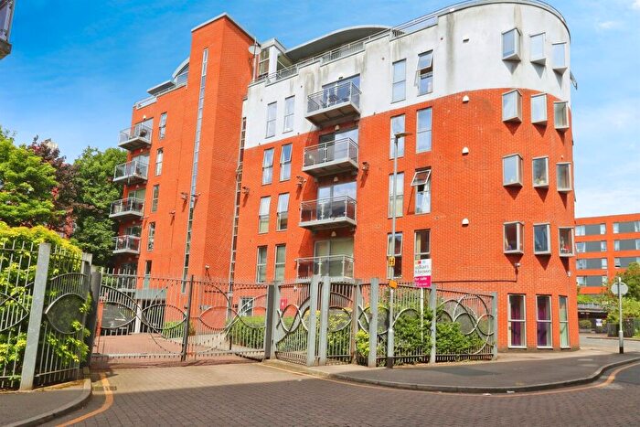 2 Bedroom Apartment For Sale In Millwright Street, Leeds, LS2