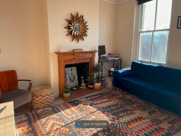 1 Bedroom Flat To Rent In Bedford Hill, London, SW12
