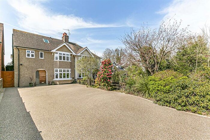 5 Bedroom Semi-Detached House For Sale In Mangrove Road, Hertford, SG13