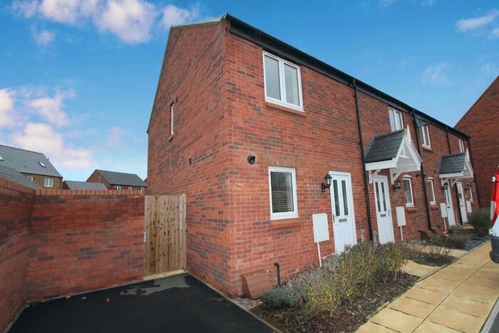 2 Bedroom End Of Terrace House To Rent In Nickling Road, Banbury, Oxon OX16