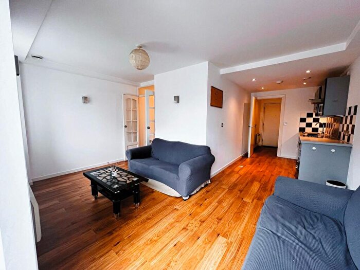 1 Bedroom Flat To Rent In Basilica, King Charles Street, Leeds, LS1