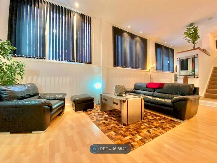 Studio To Rent In George Street, Liverpool, L3