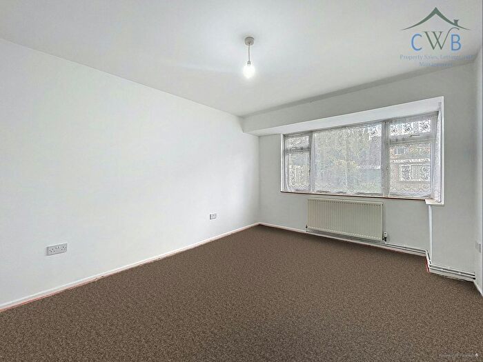 2 Bedroom Bungalow To Rent In Frog Lane, West Malling, ME19