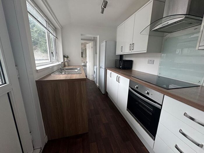 3 Bedroom Terraced House To Rent In Spacious Bed House // Aug, LN5