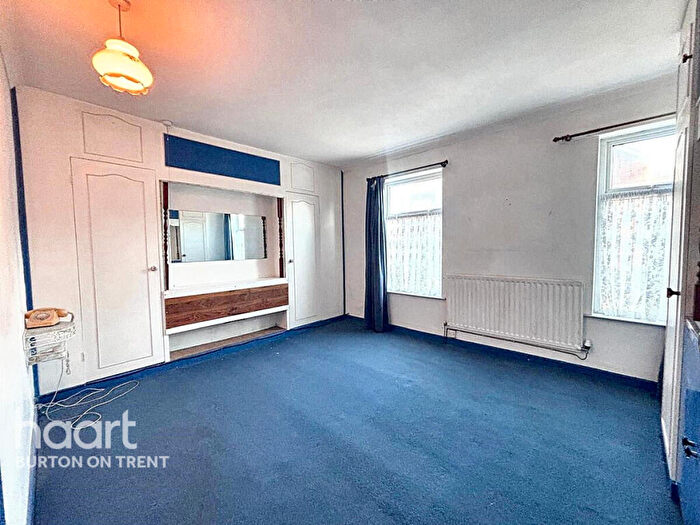 3 Bedroom Terraced House For Sale In Calais Road, Burton-On-Trent, DE13