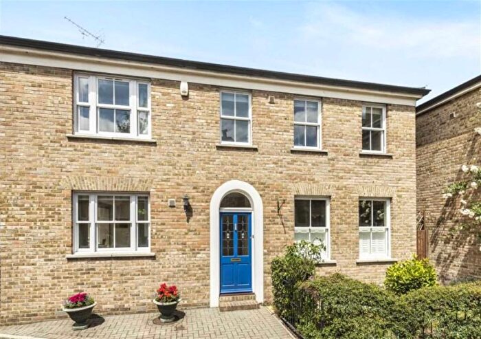 4 Bedroom Property To Rent In Admirals Gate, London, SE10